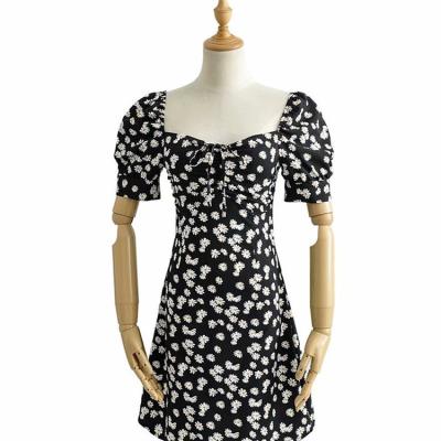 China Zoete Zwart-witte Daisy Flower Ladies Vacation Dresses Te koop