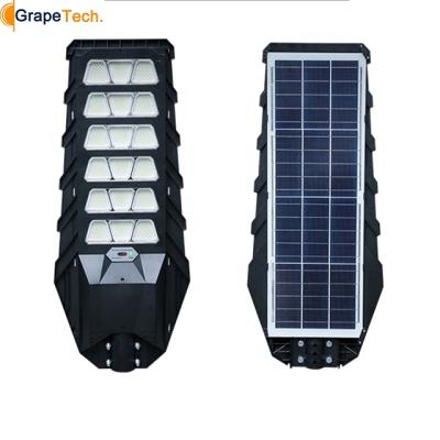 China ROAD Grape 200W Solar Battery Street Light Emergency Maker Integrated Solar Street Light Outdoor for sale