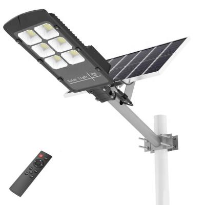 China ROAD Grape Solar Power Led Street Light Products Warm Track Light All In One Die Cast Aluminum Outdoor Solar Lights Remote Control for sale