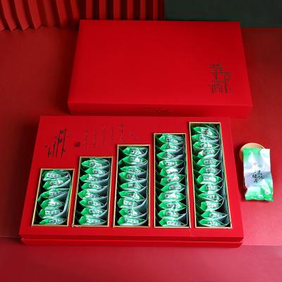 China All Leaf Natural Odor Green Tea Yunwu High Mountain Green Tea Organic Thin Gift Box for sale