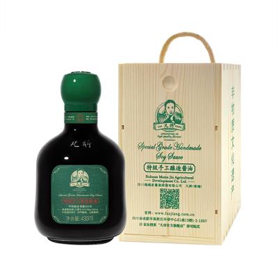 China Wholesale Chinese special grade factory price 12*11*20 glass bottle top natural fermented handmade soy sauce for sale