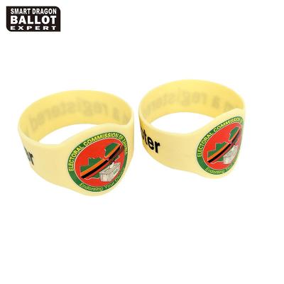 China Custom Zambia Election Rubber Wristband Highly Personalized Silicon Wristband Used For Election Campaign for sale