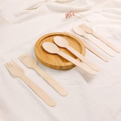 China Disposable Custom Wood Spoon Fork Knife Cutlery Wooden Cutlery Set Wooden Disposable Cutlery Set With Craft Paper Packing for sale