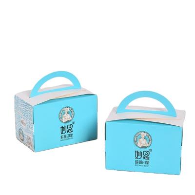 China Recycled Materials Custom Printed Cardboard Paper Packaging Baking Cake Box With Paper Bag 8 Inch Pastepaper Box for sale