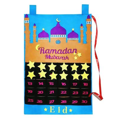 China Wooden Hanging Eid Advent Calendar Felt Ramadan Countdown Eid Mubarak Star Castle Decoration Kids Diy for sale