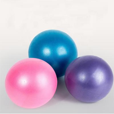 China 100g 25cm Anti-burst Yoga Ball Mini Pilates Ball PVC Small Inflatable Fitness Balls With Air Plug for sale