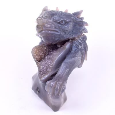 China China Wholesale Natural Hand Carved Agate Geode Carved Crystal Wolf Skull for sale