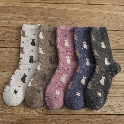 China QUICK DRY Vintage Wool Warm Thick Crew Knitted Socks Factory Wholesale Custom Winter Women Socks Factory Manufacturer for sale