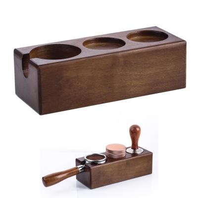 China Sustainable Wooden Manual Base Portafilter Tamping Tool Espresso Stand Coffee Tamper Holder for sale