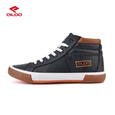 China Fashion Trend QILOO Custom Black And White OEM Logo Classic Style High Quality Man Shoes Vulcanized Sneakers for sale