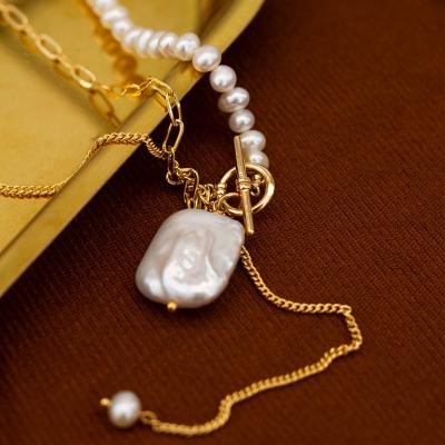 China Large Pearl Romantic Vintage Multilayer Pendant Necklace Set Baroque Gold And Silver Color Link Chain Square Thick Portrait for sale