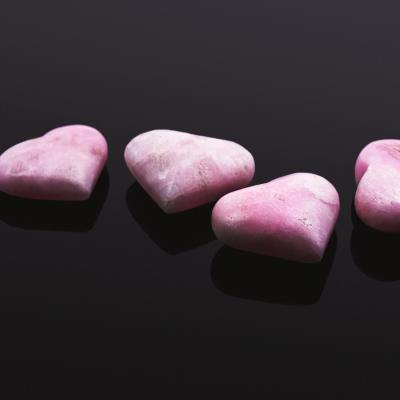 China Wholesale Natural Quartz Crystal Healing Stones Pink Aragonite Heart Crystal from Europe for sale