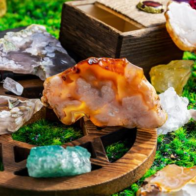 China Wholesale High Quality Slice Healing Europe Flower Reiki Nature Stone Crystal for sale