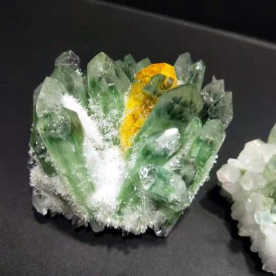 China Europe Crystal Crafts Raw Gemstone Crystal Phantom Cluster For Feng Shui Green Mineral Decoration for sale