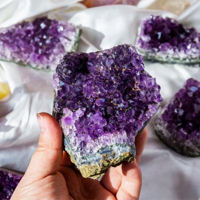 China Wholesale High Quality Europe Folk Amethyst Group Reiki Crafts Healing Rough Natural Crystal Stones for sale