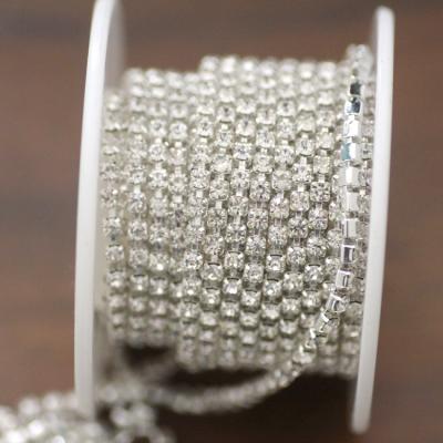 China Flatback One Row Crystal Clear Rhinestone Cup Chain Glass Sew On Rhinestone With Metal Claw Base DIY Silver Dress Dress Bags for sale