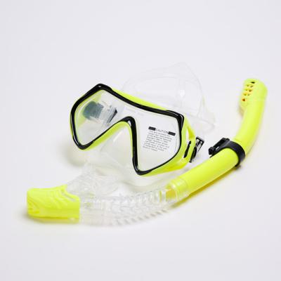 China Unisex Tempered Lens Mask Snorkel Waterproof Diving Anti-Fog Set for sale