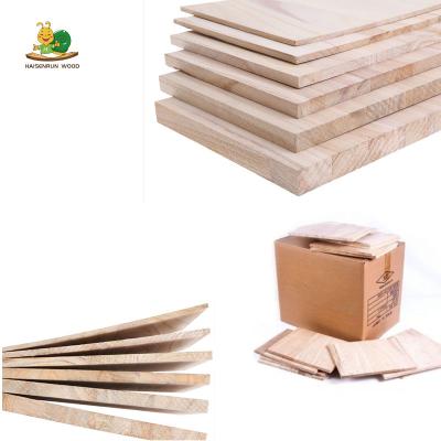 China Factory Supply Delicate Paulownia Wood Wood Breaking Taekwondo Kicking Board for sale