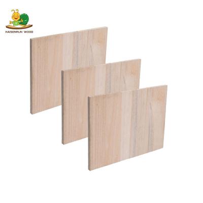 China Delicate Wooden Martial Arts Karate Training Equipment Tkd Taekwondo Breakable Board for sale