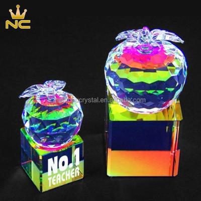 China China Home Decoration Figurine Crystal Apple Ornament With Rainbow Base for sale