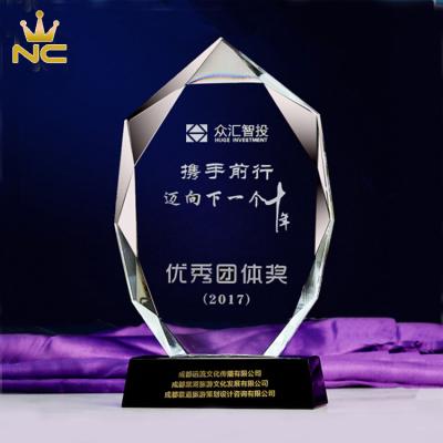 China China Factory Chinese Shield Shaped Crystal Awards And Trophies For Business Gift for sale