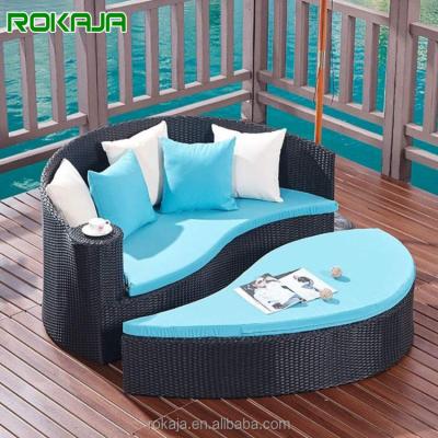 China Modern Luxury Outdoor Separable Rattan Round Creative Leisure Bed Swimming Pool Rattan Sofa Bed Lazy Sofa for sale