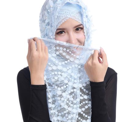 China Contrast Color With Tassel Fashion Women Scarves Middle East Dubai Solid Color Lace Head Muslim Hijab Scarf for sale