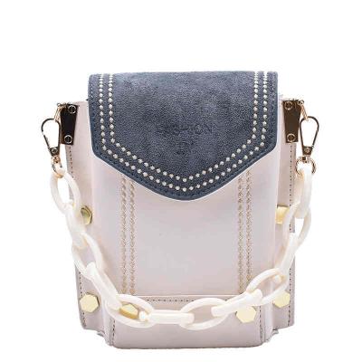 China PU Leather Women's One Shoulder Cell Phone Bag Cell Phone Bag With Chain Strap for sale