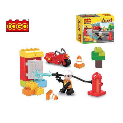 China Medium Construction Toy COGO Fire Hydrant Particle 24pcs 3D DIY Building Block Puzzle for sale