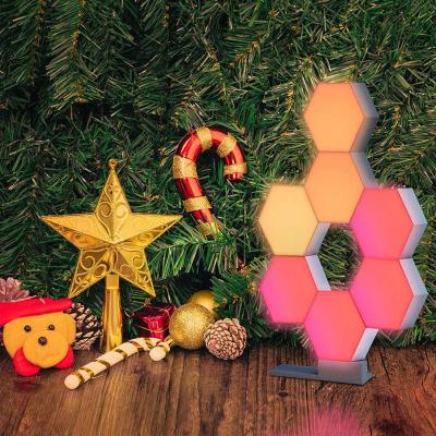 China DIY Tuya Wifi Quantum Hexagon Wall Light Bedroom Game Room Home Decor Lamp Home Decor Smart LED Hexagonal Honeycomb Honeycomb Lights Tuya for sale