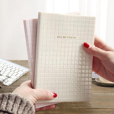 China Double A4 Spiral Notebook 80gr Spiral Binding White Paper Notebook for sale