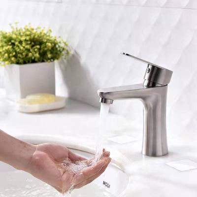 China Wholesale Price Modern Deck Mounted Single Handle Brass Basin Faucet For Bathroom for sale