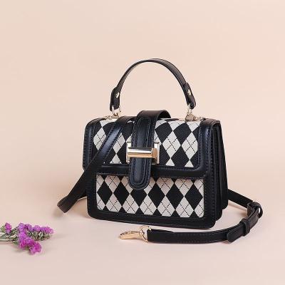 China Fashion Leather Ladies Cross - Body Bag Women's Shoulder Cross-body Bag One Set Soft High Quality Handheld Small Square Bag for sale