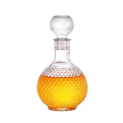 China Whiskey Wine 500ml Transparent Whiskey Decanter Glass Bottle With Cap Stopper Wine Decanter for sale