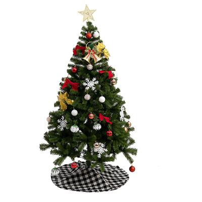 China Environmentally Friendly Black And White Buffalo Plaid Christmas Tree Skirt Checked Christmas Tree Skirts for sale