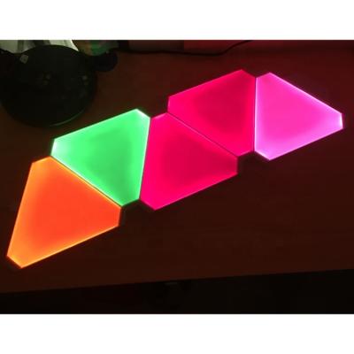 China APP Control / APP Music Control Controlled Triangle Panel Light Bedroom Decorative Background Led Night Lamp for sale