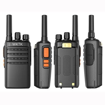 China Long Range Walkie Talkie Ham Radio Stations Two Way Profesional USB Type C 5W Charger Walkie Talkies For Customization 3800mAh for sale