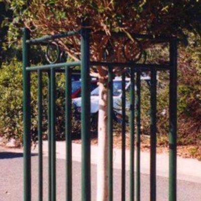 China Custom Municipal Urban Sidewalk Cast Metal Cast Metal Tree Guards Barrier Corrosion Resistant for sale