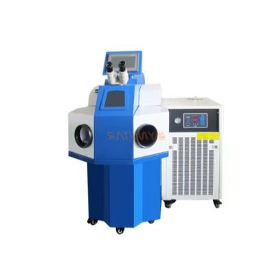 China Watergekoelde lasersweismachine voor juwelen met pulsfrequentie 1-50 Hz en puntdiameter 0,2-2 mm Te koop