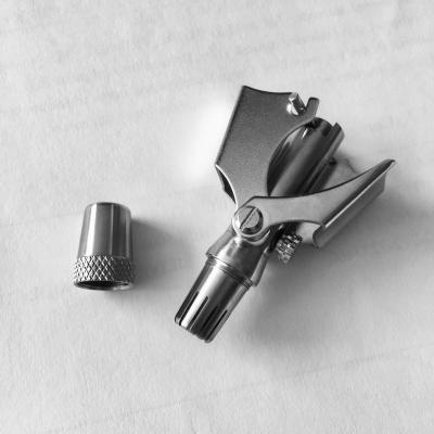 China Outdoor Manual Stainless Steel Cutter Exquisite Silver Nose Hair Trimmer for sale