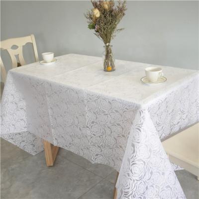 China disposable waterproof tnt tablecloth for party home wedding for sale