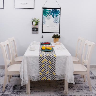 China Prited Style Wholesale High Quality Geometric Polyester Cotton Fabric With Customized Printing Table Runner for sale