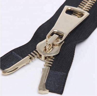 China 12# 15# 20# Durable Silver Large Teeth Metal Zipper Running Smooth Metal Jacket Zipper for sale