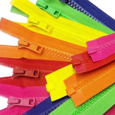 China Manufacturer #5 Sustainable Plastic Open End Zipper Vislon Zipper In Various Colors For Garment Production for sale