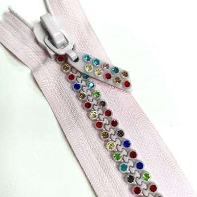 China New Viable Crystal #10 Rhinestone Zipper Rainbow Stones for sale