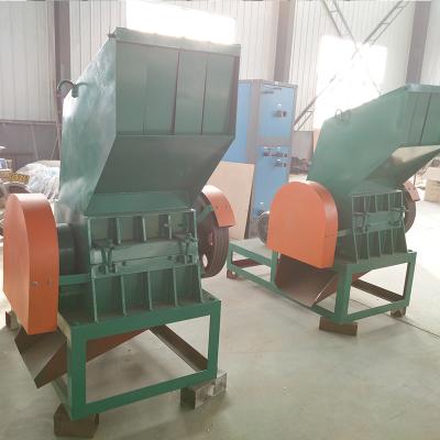 China 11kW Power Plastic Crusher Machine for Heavy-Duty and High Capacity Crushing for sale