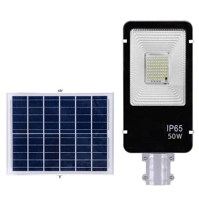 China New ROAD style 6500K cool outdoor waterproof solar led solar powered street lights IP65 white lighting for sale