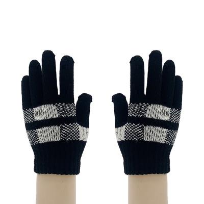 China Comfortable Plaid Women's Touch Screen Gloves Warm Knitting In Winter Student Cold Proof Thickening In Winter for sale