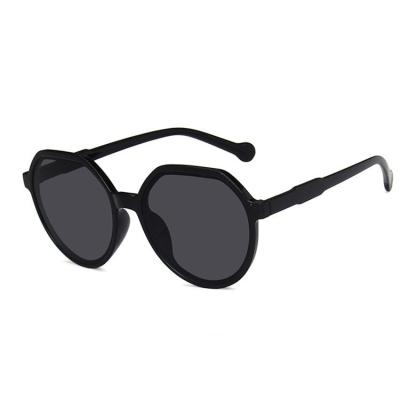 China Fashion sunglasses 2021 wholesale high quality PC ladies sunglasses classic fashion sunglasses for ladies for sale