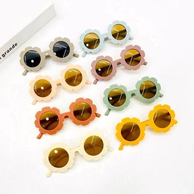 China Eyewear 2021 Fashion Children's Merchant Sunglasses Retro Round Candy Color Little Girls Toddler Baby Sunflower Sunglasses Shades for sale